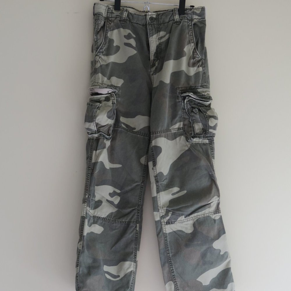 GAP Kids  Camo Cargo Pants, Size 16 Husky  NWT
